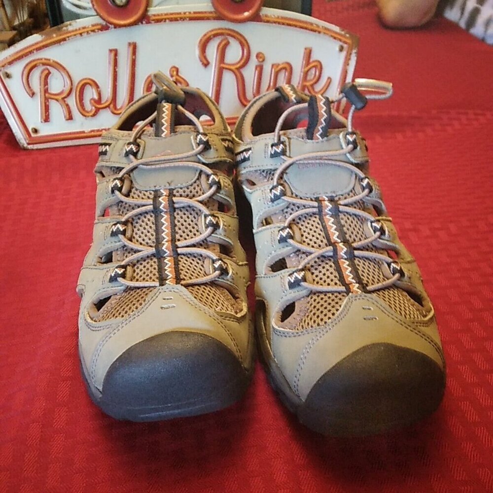 Eddie Bauers Mens Hiking Sandals Size 9.5